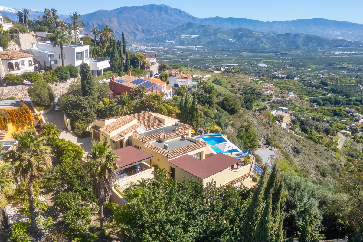 Atemberaubender Blick auf die Alpujarras in Andalusien