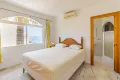 Schlafzimmer mit Doppelbett