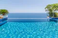 Infinity-Pool, der nahtlos in das Mittelmeer überzugehen scheint